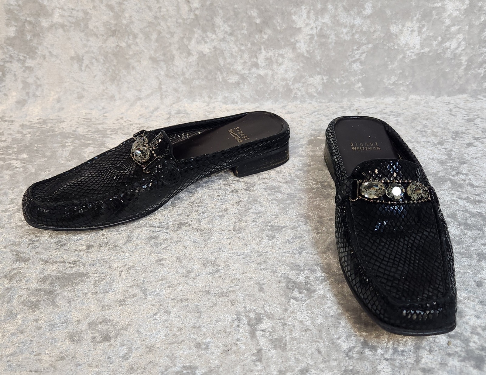 Stuart Weitzman Bedrock Womens Black Serpentine Jeweled Slip-On Flats-Size 7n